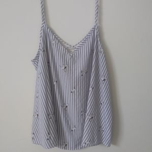 Blue and white bird print torrid shirt